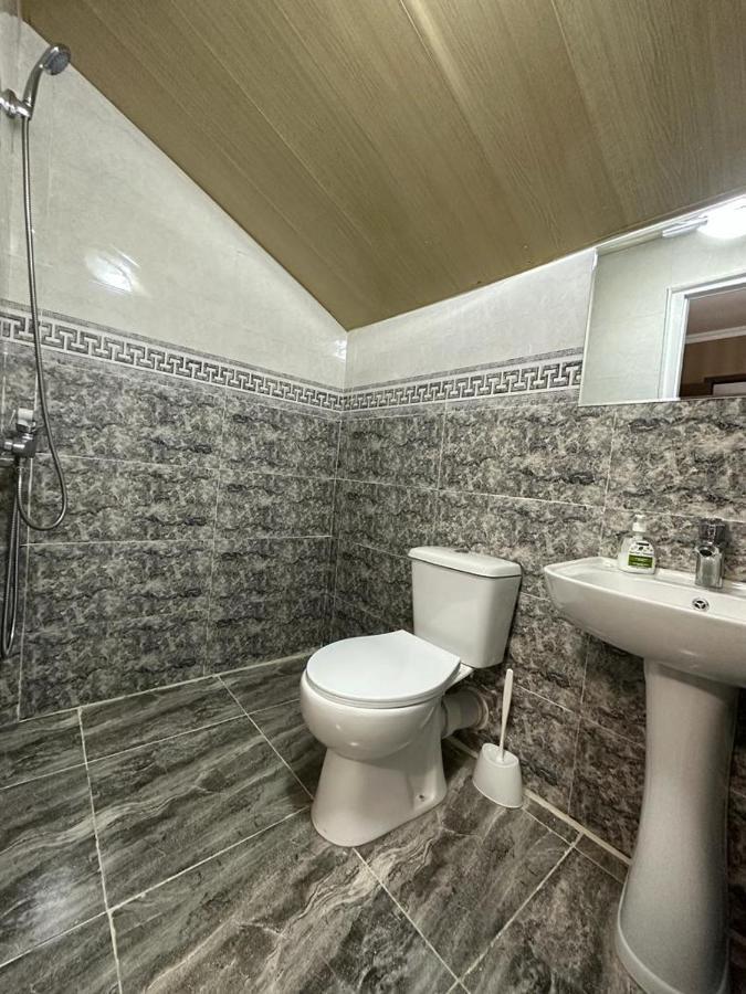 Happy House Apartment Kutaisi Bagian luar foto